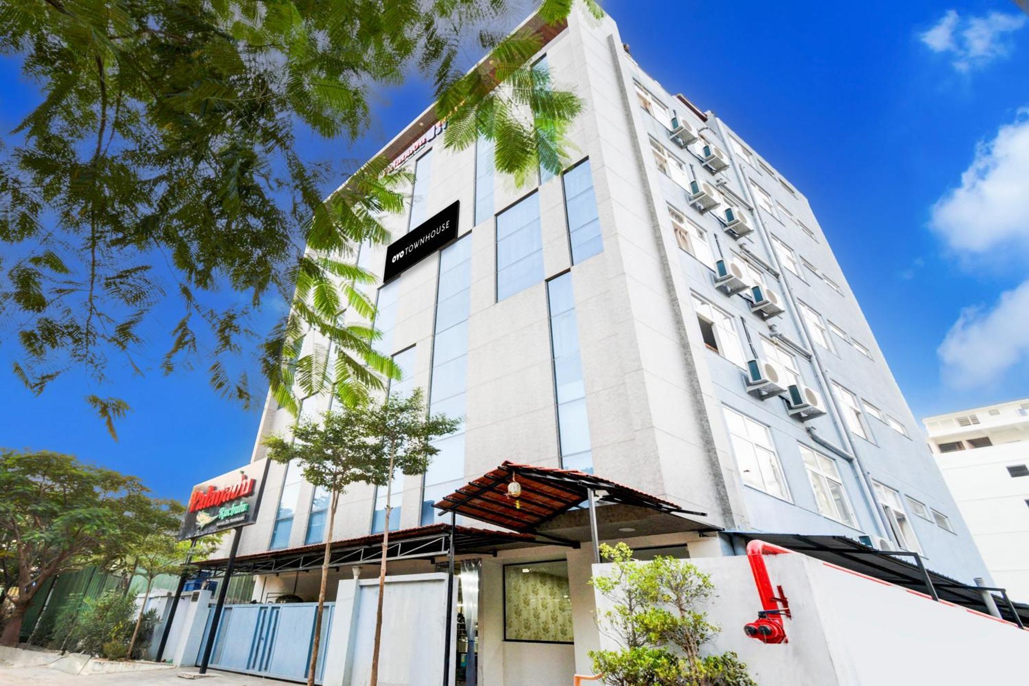 Super Townhouse Unnam Hotels Backside Of Tabala Rasa Pub, Financial District Hyderabad Exterior foto