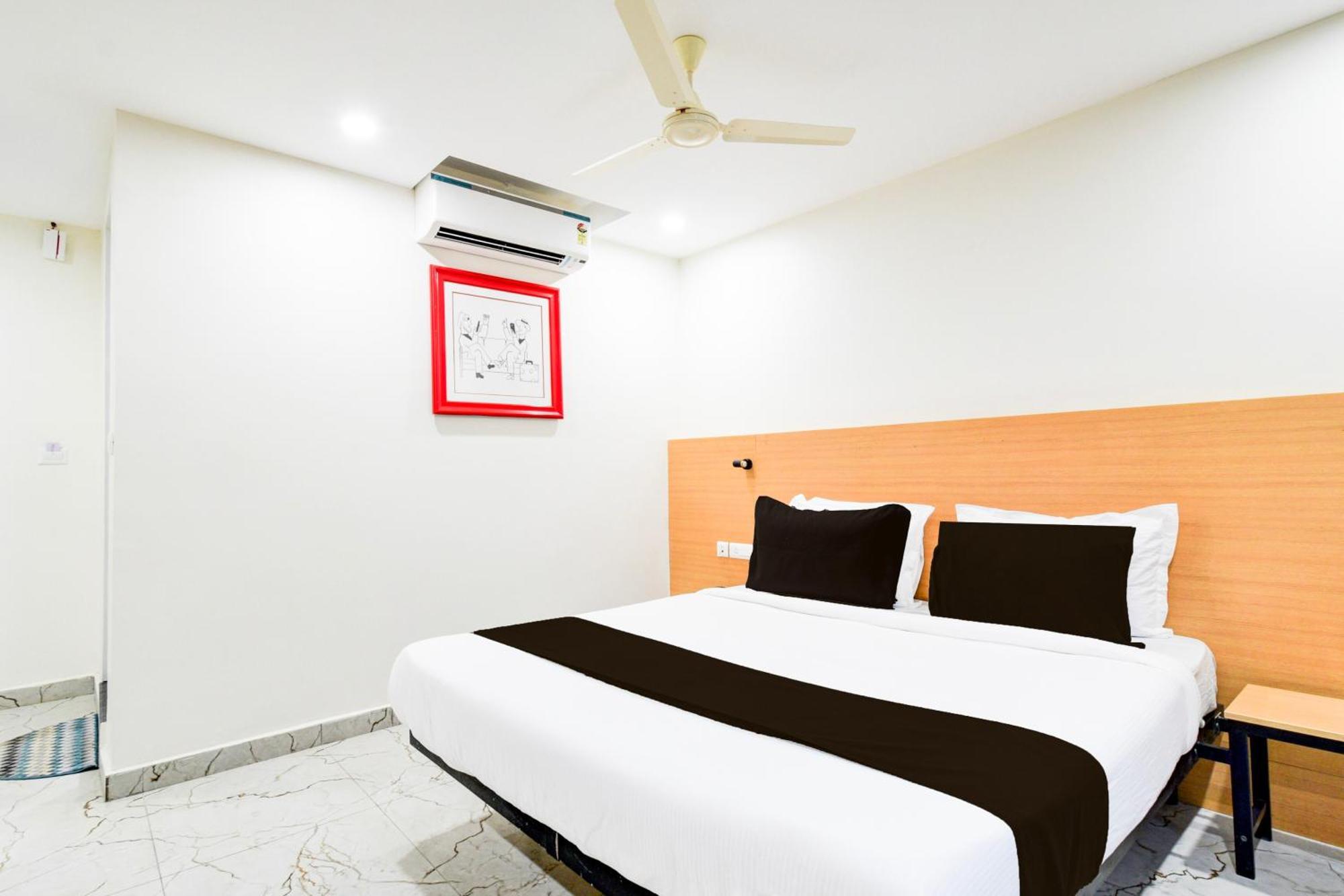 Super Townhouse Unnam Hotels Backside Of Tabala Rasa Pub, Financial District Hyderabad Exterior foto